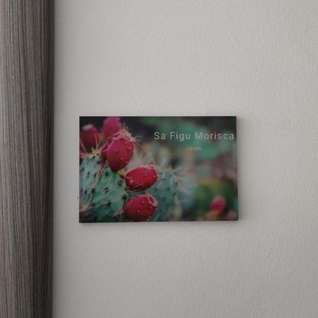 Bed and Breakfast Sa Mama 'E Su Sole Cagliari Exterior foto