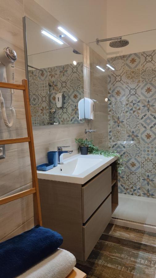 Bed and Breakfast Sa Mama 'E Su Sole Cagliari Exterior foto