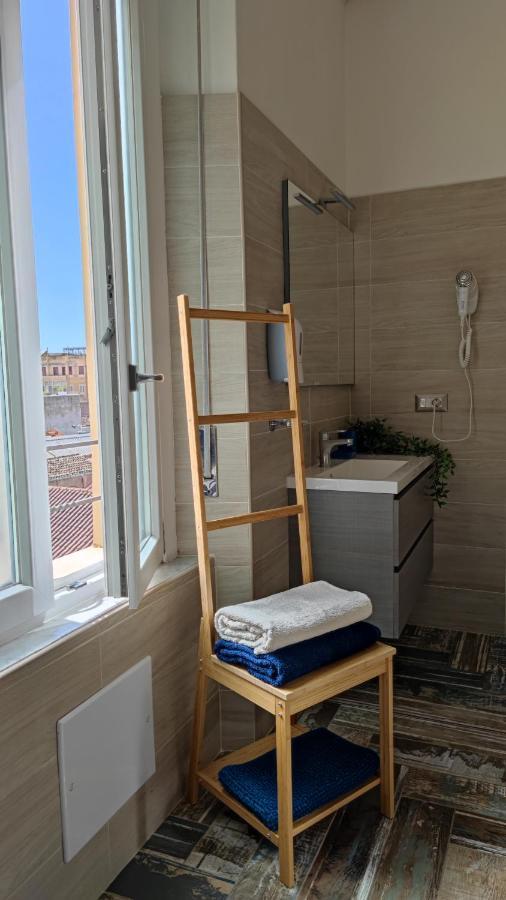 Bed and Breakfast Sa Mama 'E Su Sole Cagliari Exterior foto
